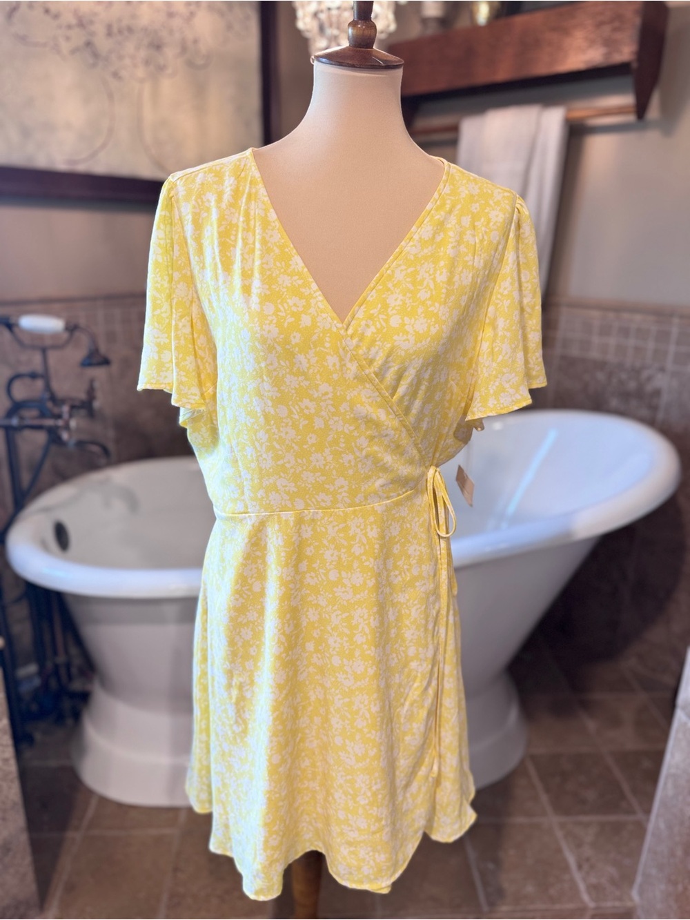 NWT LC Lauren Conrad Yellow Floral Wrap Midi Dress XL